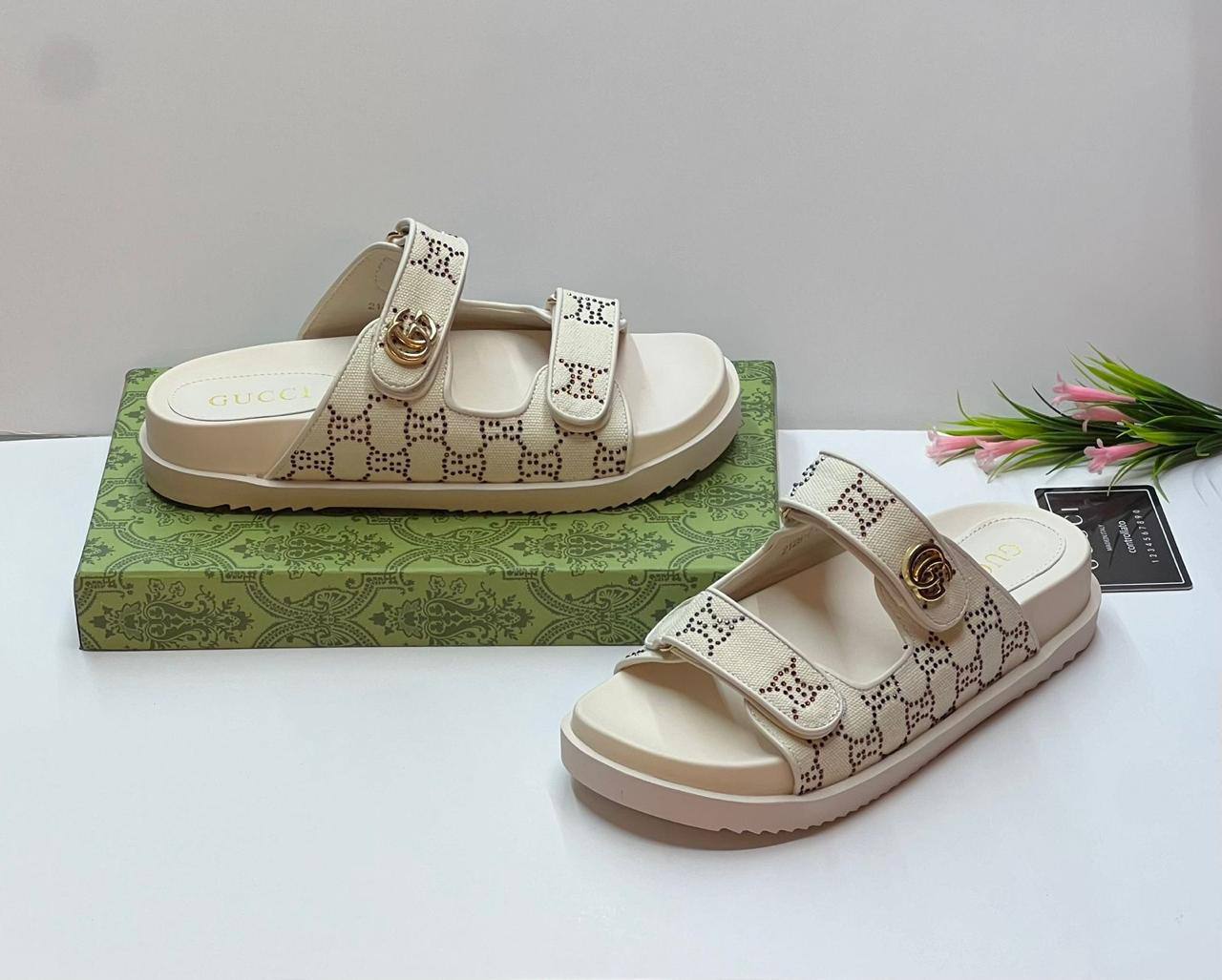 Gucci 
90 dhs✅
offer offer

Zain80
♥️♥️♥️