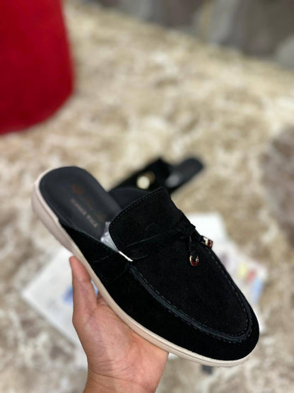 Lora Piana Shoes, 
New Arrived 
Size 36 To 41
120 dhs✅

Zain120
♥️♥️♥️