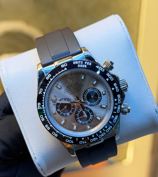 Rolex
Automatic 
250 dhs🇦🇪🇦🇪

Zain85
♥️♥️♥️