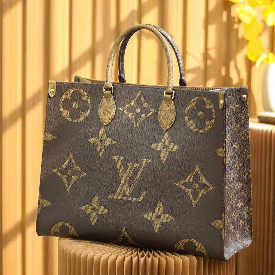 LV
320 dhs❤️
#36cm💕🥳

Zain228
♥️♥️♥️