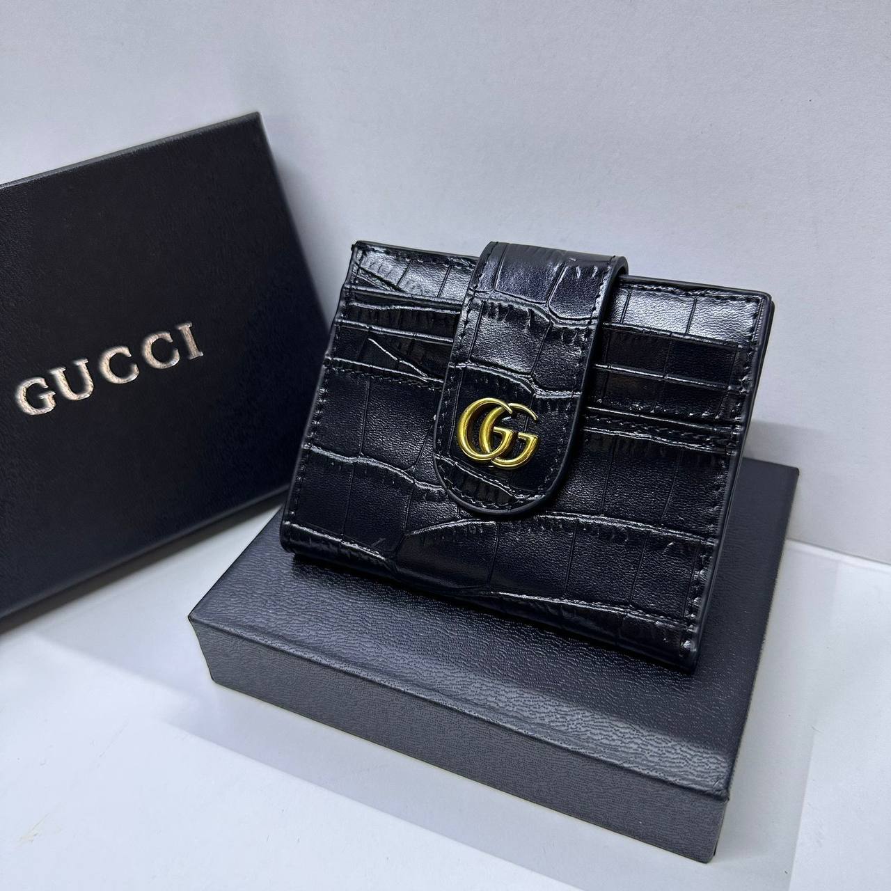 Wallet & Cardholder
 copy one 
with box 
🎁🎁🎁

55 dhs✅
leather 

Zain39
♥️♥️♥️