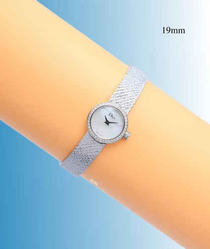 DIOR WOMEN BATTERY MINI 19MM

260 dhs❣️

Zain58
♥️♥️♥️
