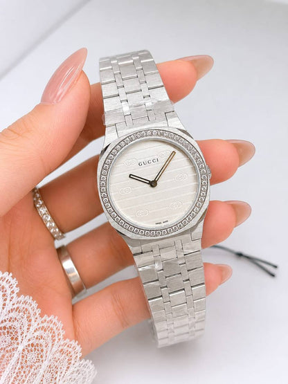 Gucci watch for ladies with stone good quality
240 dhs💓

Zain59
♥️♥️♥️