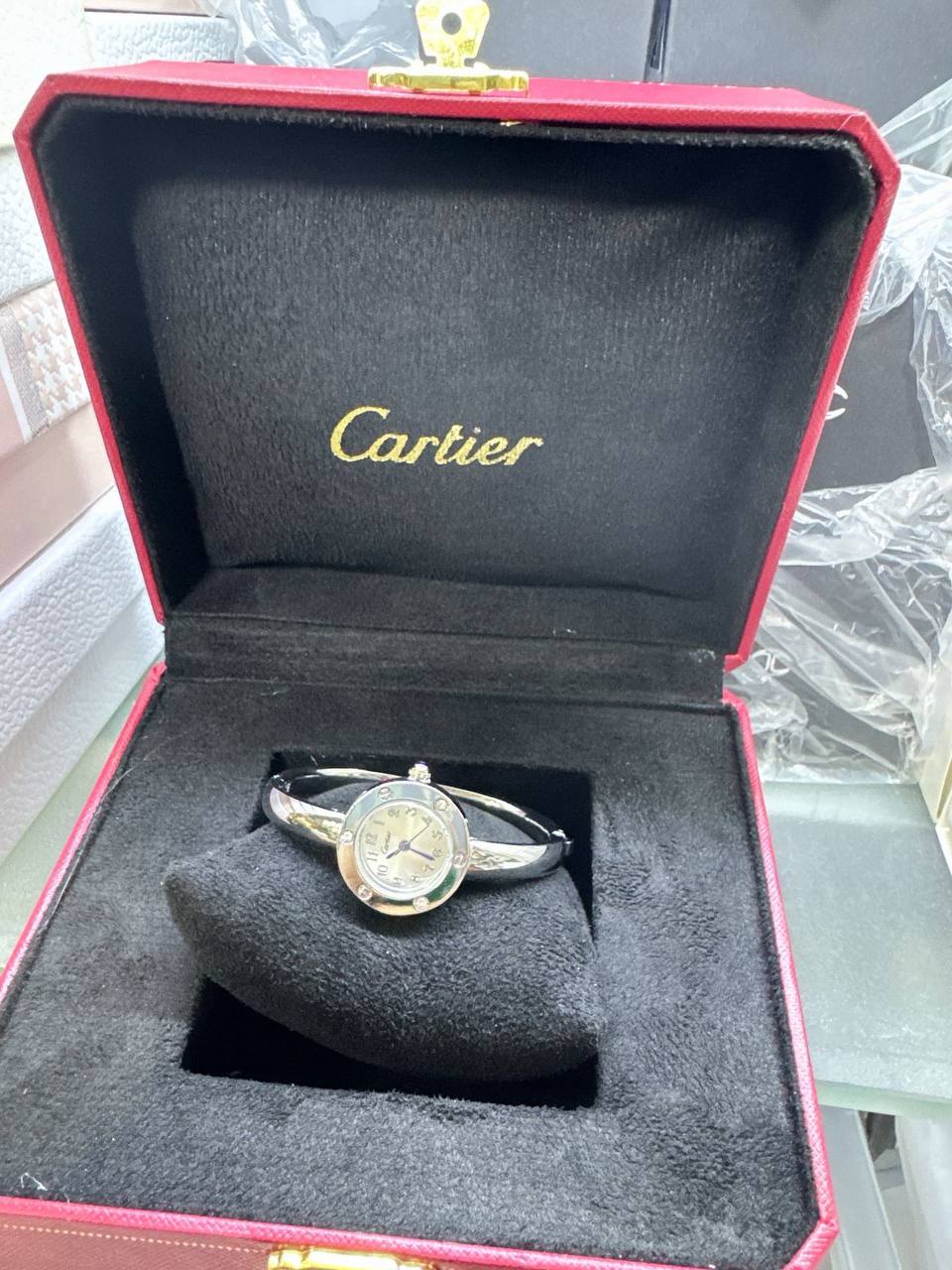 Cartier
60 dhs✅

Zain45
♥️♥️♥️