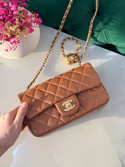 Chanel  ✨💥
Available original box 📦 
With full packing 🎀🎀
Super high quality 💥💥
For Price 👇 WhatsApp✅
0568585901 
0507557372
0552275751 Owner Zain 👌

Zain283
♥️♥️♥️