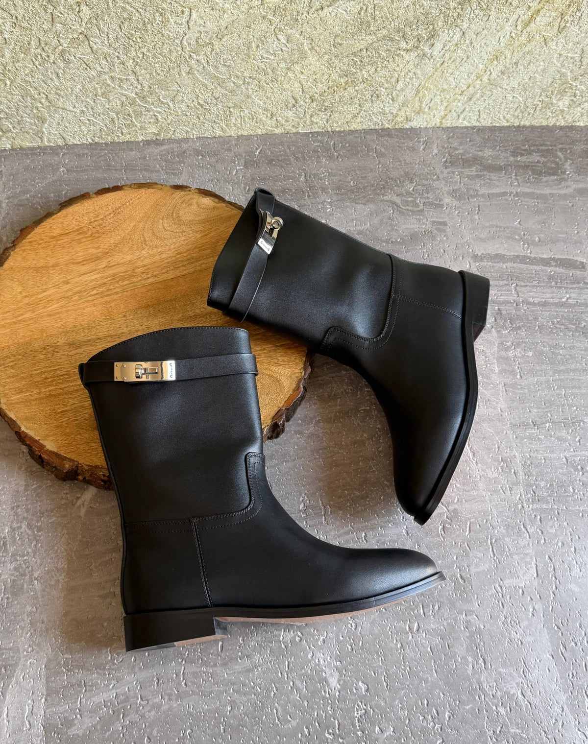 HERMES 🐎

SuperMaster Quality 💯
560 dhs🇦🇪🇦🇪

Size: 36-41 💥

Zain171
♥️♥️♥️