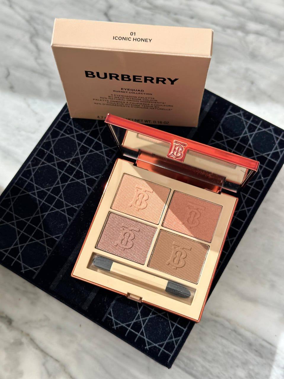 BURBERRY EYESHADOW 
55 dhs🪙💕

Zain01
♥️♥️♥️