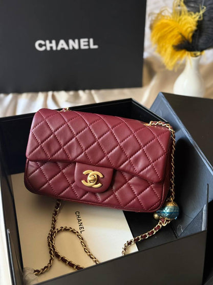 CHANEL
20cm
330 dhs✅
Top quality 
With box🎁

Zain167
♥️♥️♥️