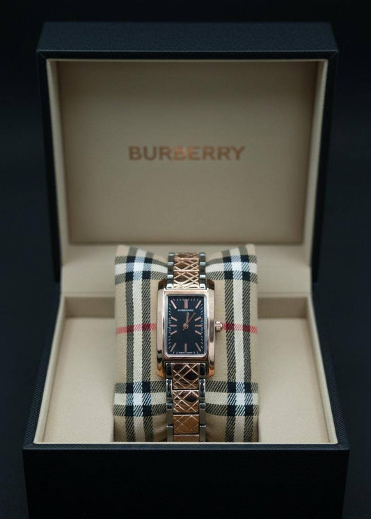 BURBERRY🆕 LADIES 
GOOD QUALITY 💯
60 dhs🪙💕

Zain133
♥️♥️♥️
