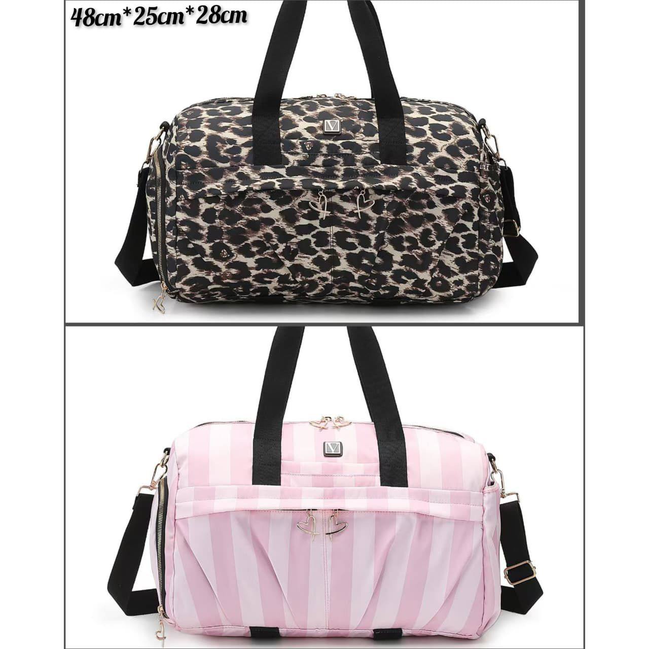 Victoria's Secret 
travelling bag new came good quality 
90 dhs❣️

Zain39
♥️♥️♥️