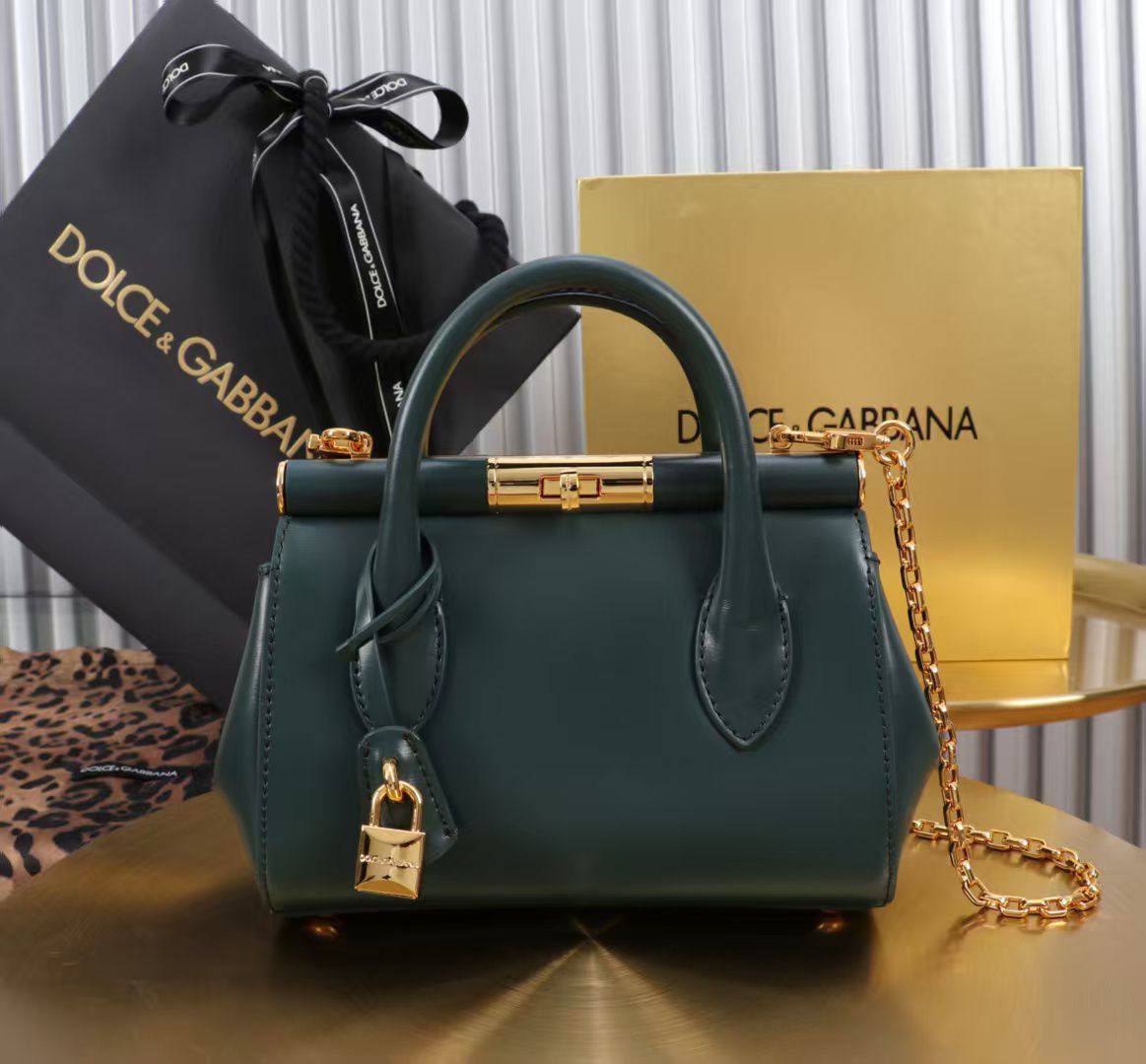 D&G
Super Master Quality
AAA+
For Price 👇 WTSP Text Zain 0568585901
0507557372
0544061607

Zain274
♥️♥️♥️