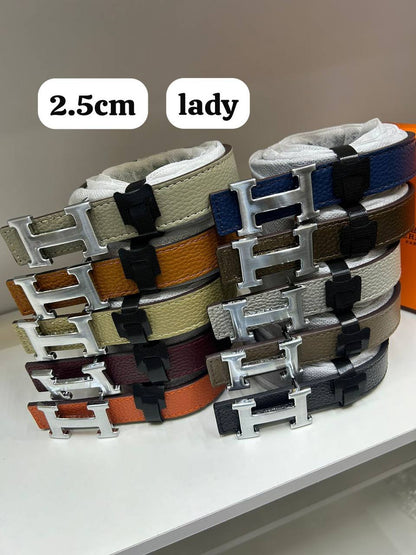 Leather belt

with box 
🎁🎁🎁

60 dhs✅

Zain190
♥️♥️♥️