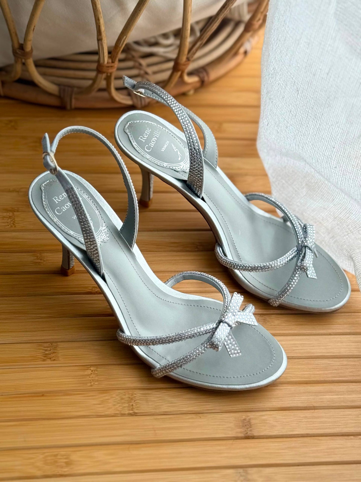 Rene Caivilla
Super X Master
𝗦𝗶𝘇𝗲: 𝟯𝟲 𝘁𝗼 𝟰𝟭
550 dhs🇦🇪🇦🇪

Zain303
♥️♥️♥️