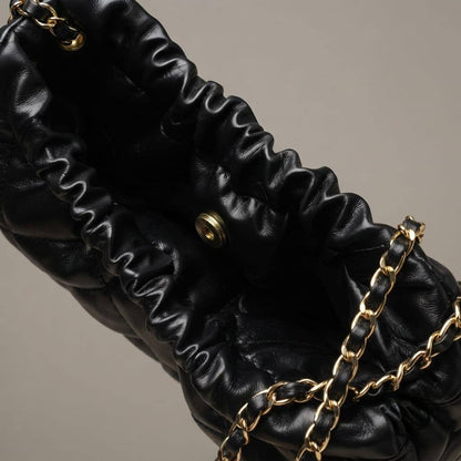 Chanel 22 Hobo
sʜɪɴʏ ᴄᴀʟғsᴋɪɴ ʟᴇᴀᴛʜᴇʀ
ɢᴏʟᴅ ᴛᴏɴᴇ ʜᴀʀᴅᴡᴀʀᴇ
& ᴅɪsᴛɪɴᴄᴛɪᴠᴇ ᴘᴇᴀʀʟ
ɪɴᴛᴇʀʟᴀᴄᴇᴅ ᴄʜᴀɪɴ sᴛʀᴀᴘ
sɪᴢᴇ : 22 cm
ᴡɪᴛʜ BOX

100 dhs✅

Zain31
♥️♥️♥️