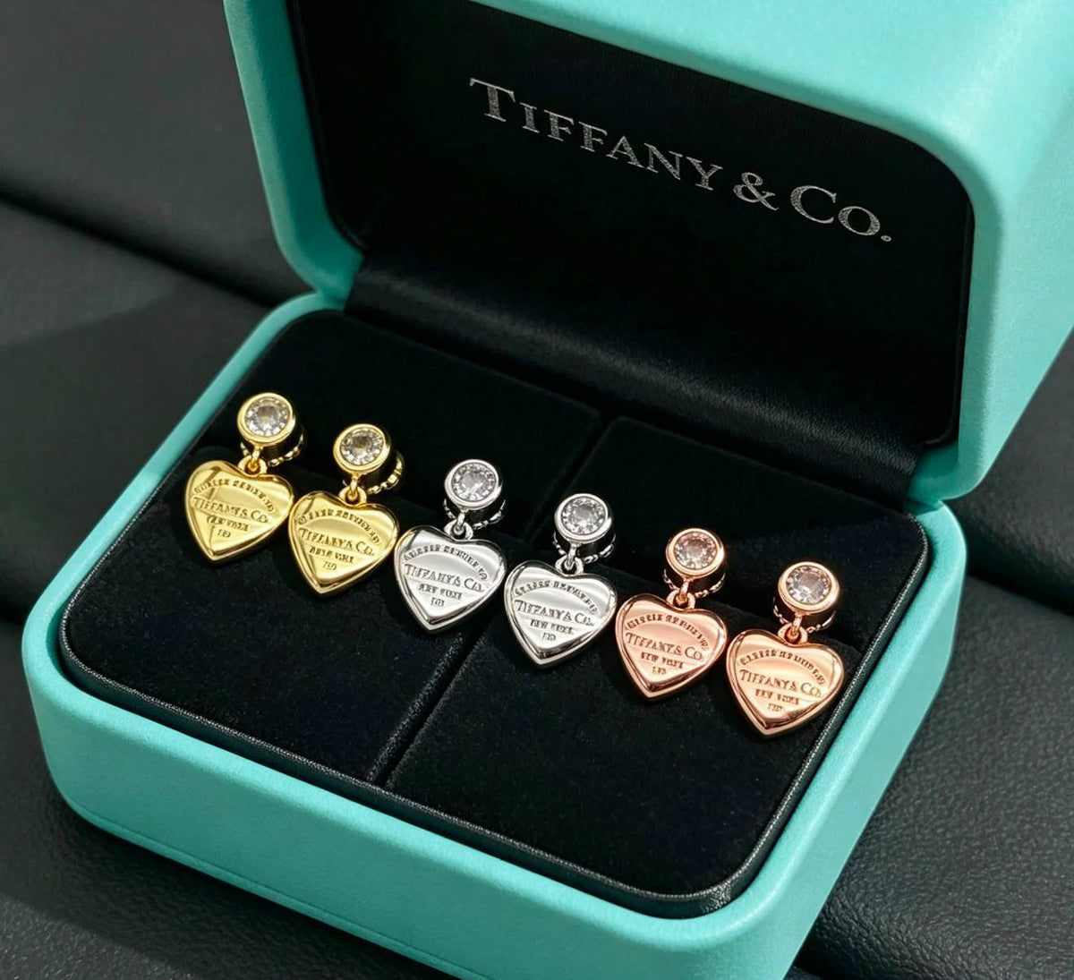 Tiffany 
Earring 🦋
Master quality 💯
With normal boxes 📦 
45 dhs🇦🇪🇦🇪🇦🇪


With master box 🗃️ 
80 dhs🇦🇪🇦🇪🇦🇪

Zain216
♥️♥️♥️
