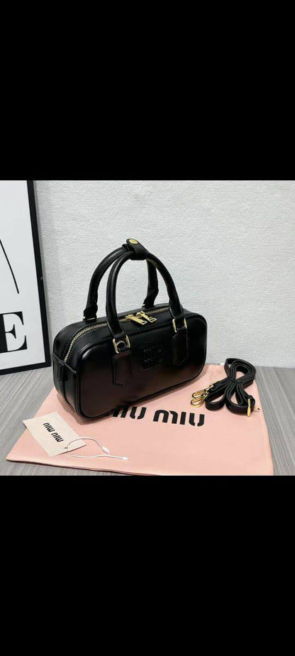 Miu Miu
with box
🎁🎁🎁

110 dhs🪙🌨️
good quality

Zain143
♥️♥️♥️
