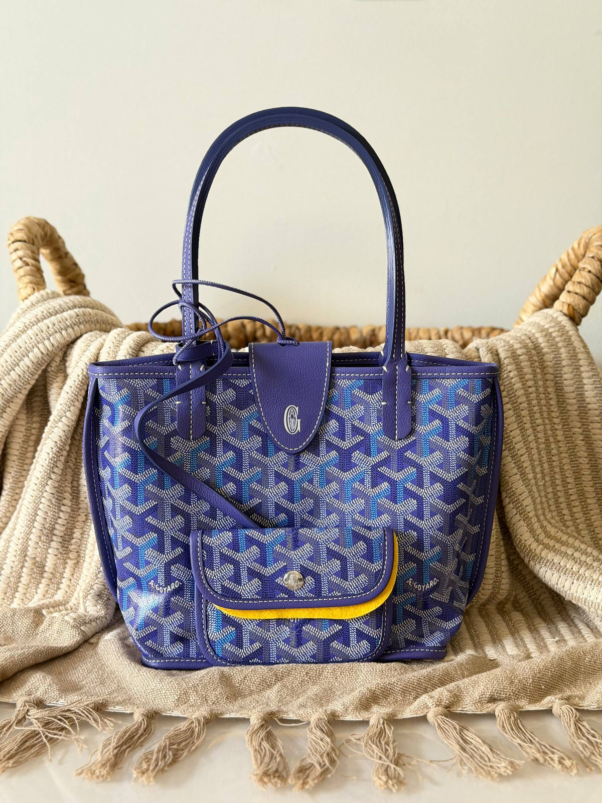 Goyard 
Vipp quality 
Size: 21 cm

For Price 👇 WhatsApp✅
0568585901 
0507557372
0552275751 Owner Zain 👌

Zain315
♥️♥️♥️