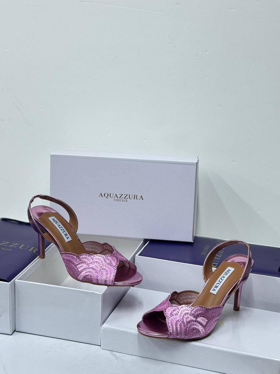 Aquazzura
💯high quality
120 dhs✅

Zain86
♥️♥️♥️