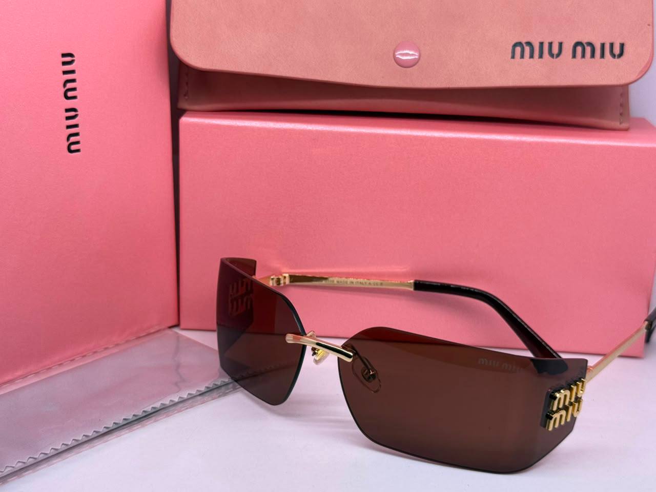 Miu Miu  
with box 
55 dhs🇦🇪🇦🇪

Zain29
♥️♥️♥️