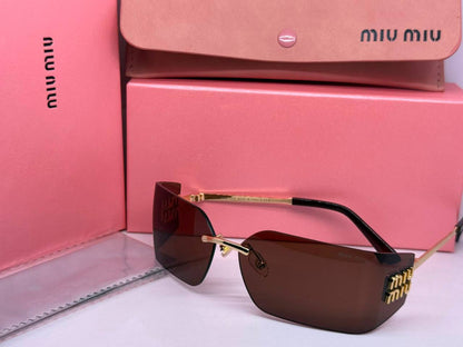 Miu Miu  
with box 
55 dhs🇦🇪🇦🇪

Zain29
♥️♥️♥️
