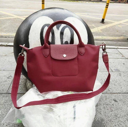 Goyard
60 dhs💓  24 cm
70 dhs💓  34 cm

Zain26
♥️♥️♥️