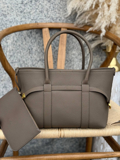 New collection✨✨✨
LORO PIANA
26cm
380 dhs🪙🌨️
Top quality

Zain167
♥️♥️♥️