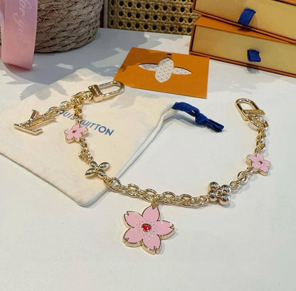 Bag chain

75 dhs 

Zain89
♥️♥️♥️