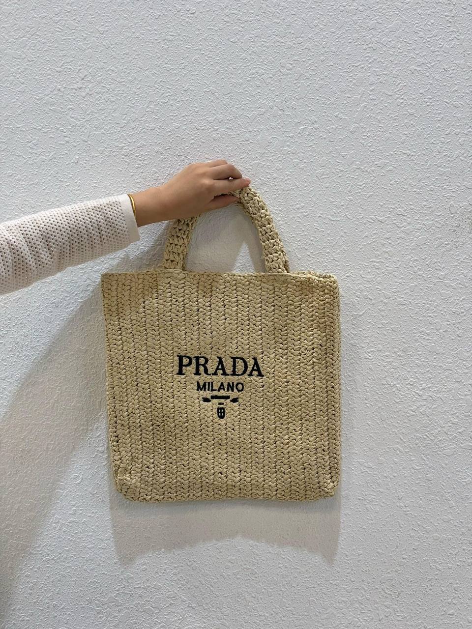 Prada
36cm
85 dhs✅

Zain244
♥️♥️♥️