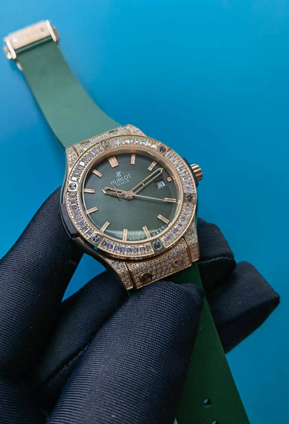 Hublot Ladies
230 dhs🪙🌨️

Zain25
♥️♥️♥️