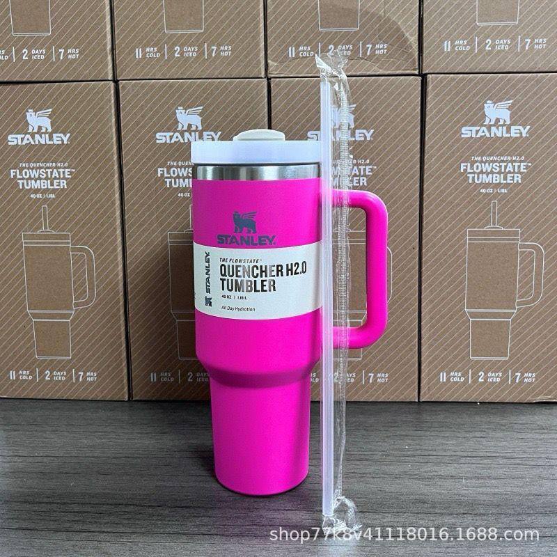 Stanley Coffee vacuum Cup 
Normal Quality 
Size ： 27 * 10 cm
60 dhs🪙💚
with box 🎁

Zain115
♥️♥️♥️