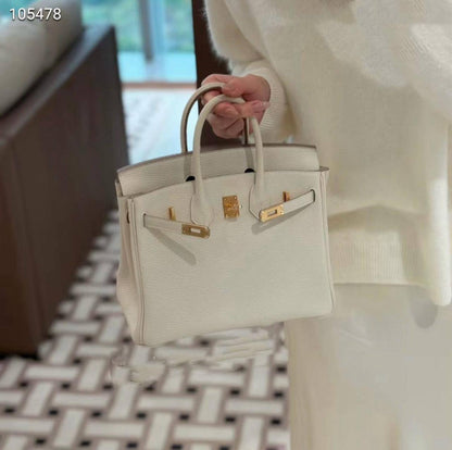 HERMES BIRKIN 
30CM NEW CAME 

GOOD QUALITY 

115 dhs🪙🖤
30CM

Zain39
♥️♥️♥️