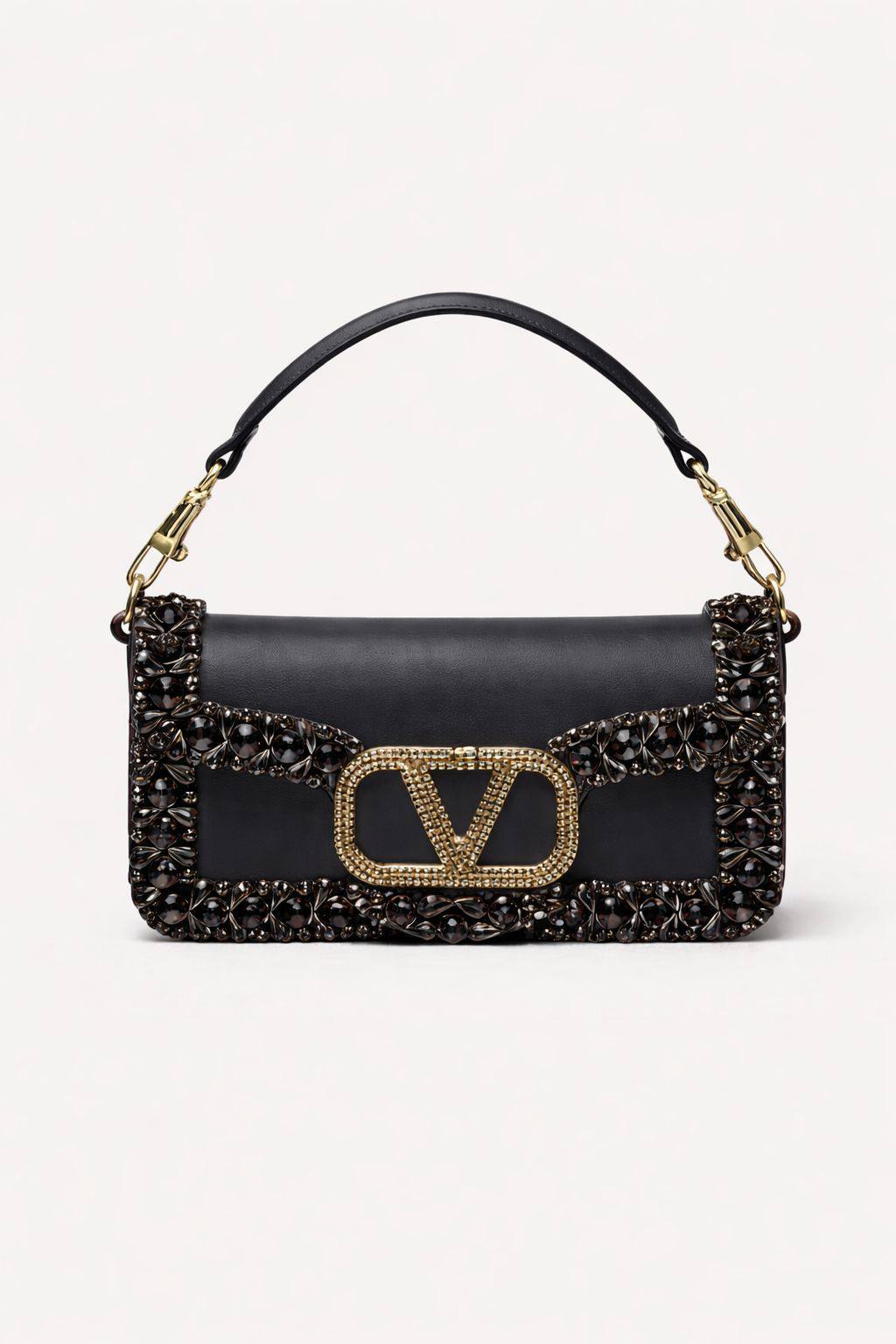VALENTINO
 COPY ONE NEW CAME 

WITH BOX 
🎁🎁🎁

190 dhs❣️
Size:25cm

Zain39
♥️♥️♥️