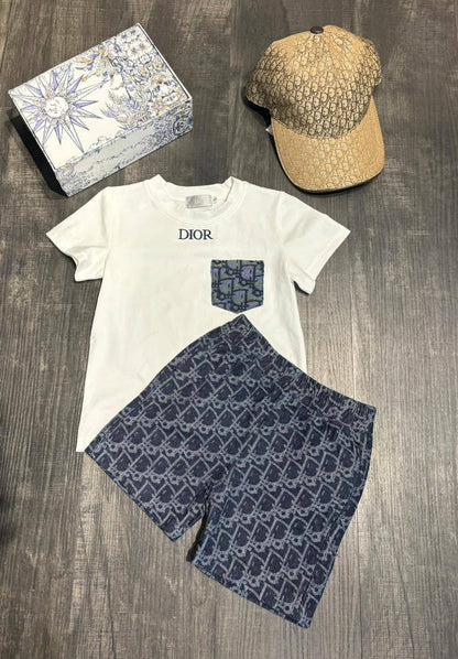 Fendi
Loewe
Dior
Gucci
D&G 


3-6m，6-12m，12-18m，2-3y，3-4y，4-5y，5-6y，7-8y，9-10y，11-12y。

110 aed

Zain151
♥️♥️♥️