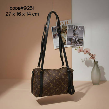 LV ᴇxᴘʀᴇss
ᴘᴍ ʜᴀɴᴅʙᴀɢ / sʜᴏᴜʟᴅᴇʀ ʙᴀɢ
ᴍᴏɴᴏɢʀᴀᴍ ᴄᴀɴᴠᴀs ᴍᴀᴛᴇʀɪᴀʟ
sɪᴢᴇ : 27 cm

70 dhs✅

Zain31
♥️♥️♥️