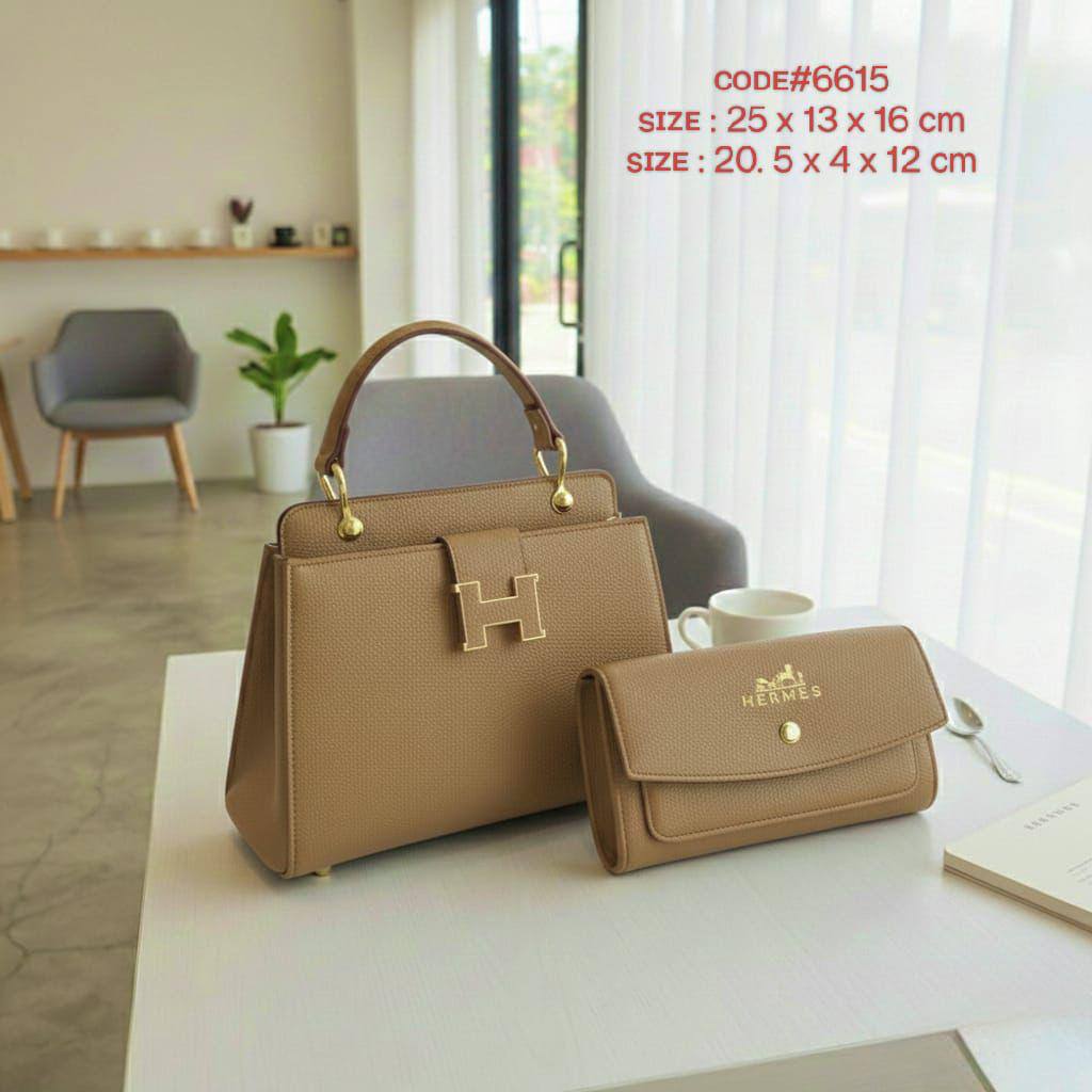 💞 Hermes 2 in 1
1️⃣ First quality ＋🎁
Size : 25 * 13 * 16 cm
95 dhs🇦🇪
with box🎁

Zain115
♥️♥️♥️