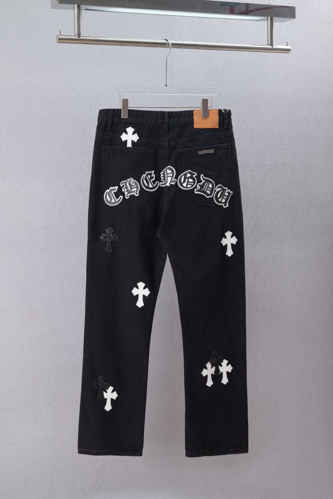 CHROME HEARTS

Super Master quality

Sizes: 28 to 34
450 dhs🇦🇪🇦🇪

Zain330
♥️♥️♥️