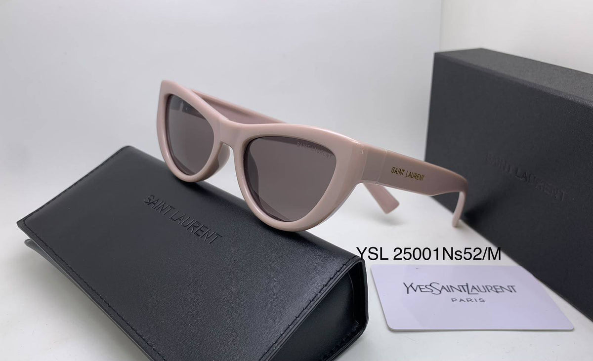 Ladies sunglasses 
70 dhs🇦🇪🇦🇪

Zain126
♥️♥️♥️