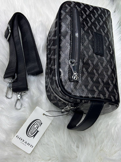 Goyard

90 dhs🇦🇪

good quality
Zain182
♥️♥️♥️