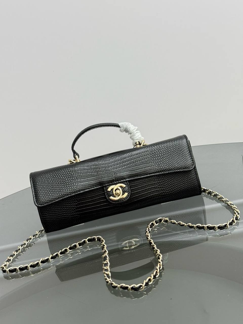 Chanel
Master🌺🌺
Size:8×25×5cm
250 dhs💛

Zain114
♥️♥️♥️