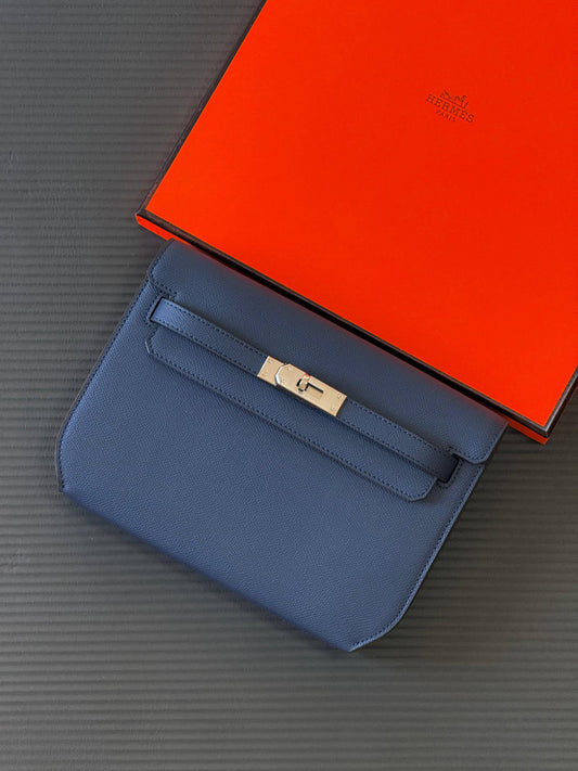 Hermes depeche epsom leather 24cm💕master quality😍with box
340 dhs🪙🌨️

Zain52
♥️♥️♥️