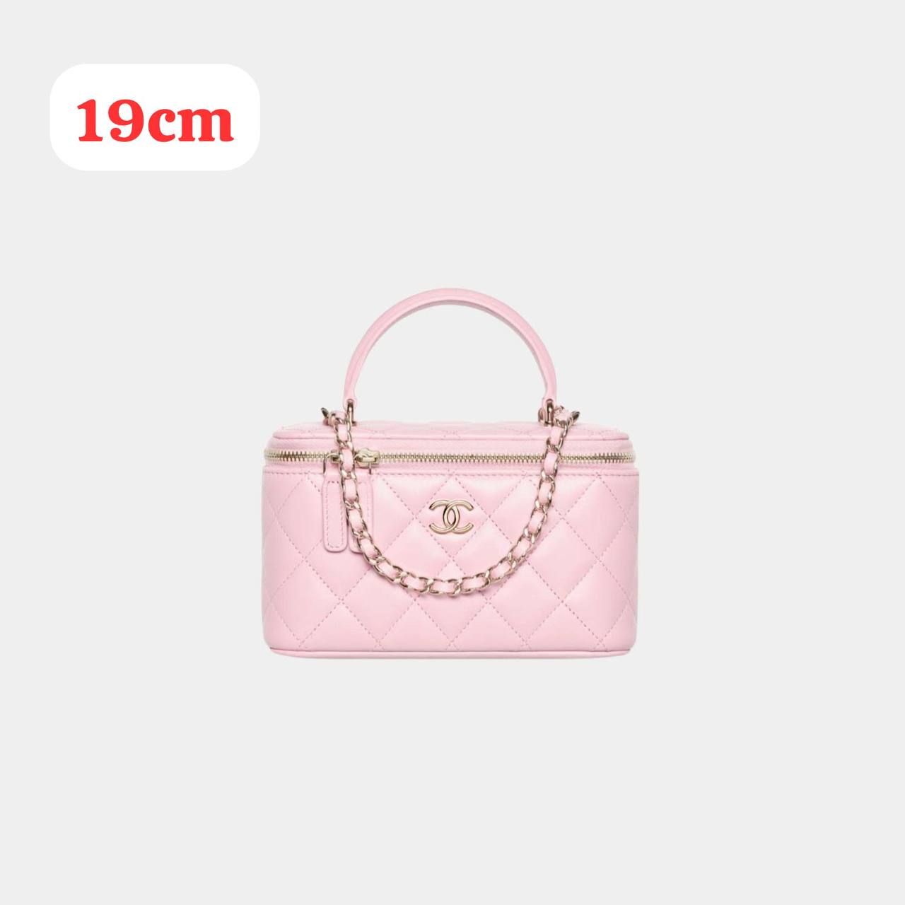 Chanel
19cm makeup box
 inside mirror 
with box 
100 dhs✅

Zain168
♥️♥️♥️