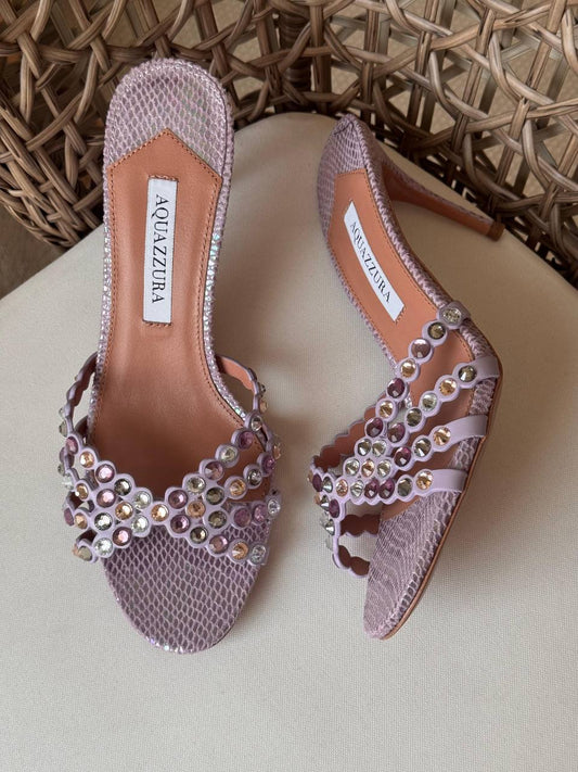🩶 AQUAZZURA 🩶

✨ new Collection

👠 36–41

💎 Premium Quality

🔥 Super Master

💰 450 dhs🇦🇪

Zain198
♥️♥️♥️