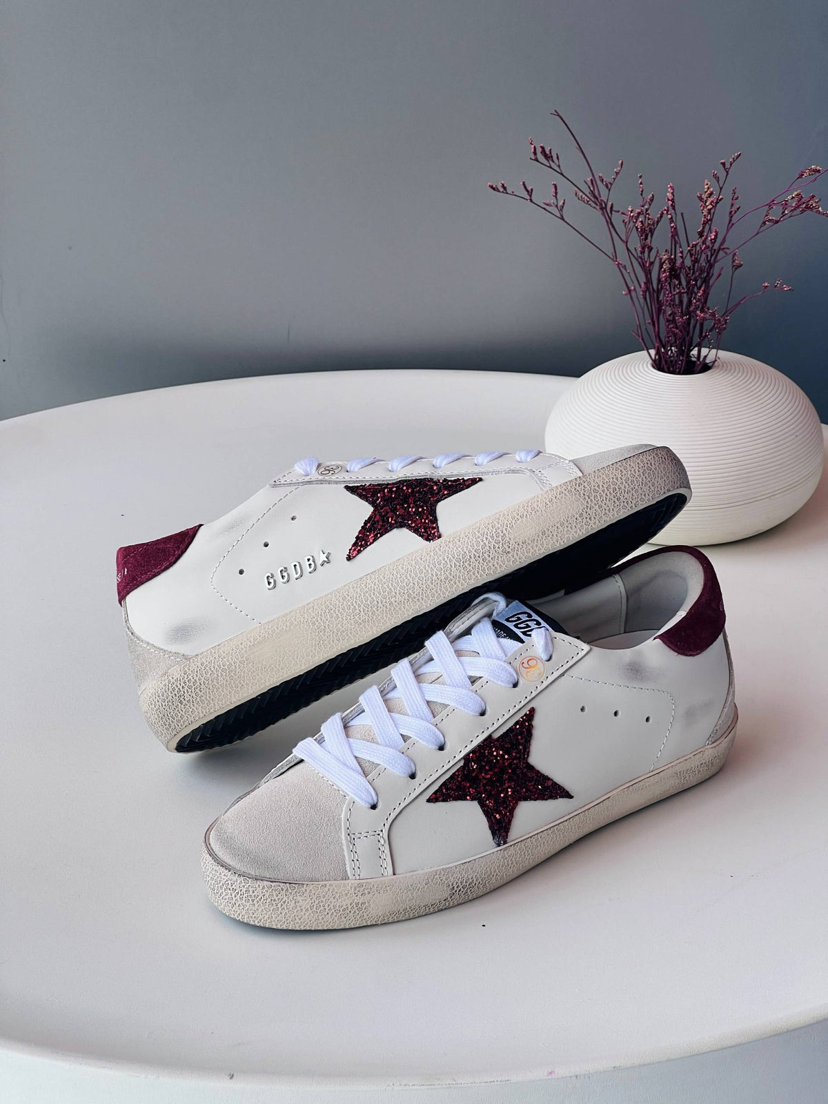 Golden goods 😍
Size 36-41
_Super master high quality_🪡
430 dhs✅

Zain176
♥️♥️♥️