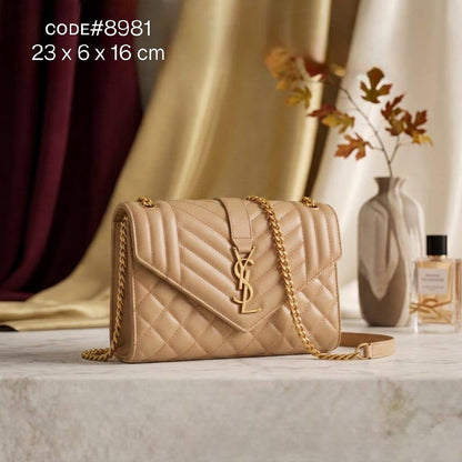 YSL - Yves Saint Laurent
ᴇɴᴠᴇʟᴏᴘᴇ sʟɪɴɢ ʙᴀɢ
ǫᴜɪʟᴛᴇᴅ ʙʟᴀᴄᴋ ʟᴇᴀᴛʜᴇʀ
ɢᴏʟᴅ - ᴛᴏɴᴇᴅ ʜᴀʀᴅᴡᴀʀᴇ
sɪᴢᴇ :23 cm
ᴡɪᴛʜ BOX
🎁🎁🎁

75 dhs✅

Zain31
♥️♥️♥️