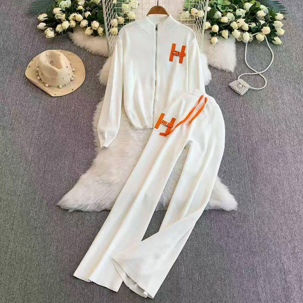 *New collections  
140 dhs❣️
*good  quality  ✅
*Sizes: free size 
*AVAILABLE NOW*

Zain231
♥️♥️♥️