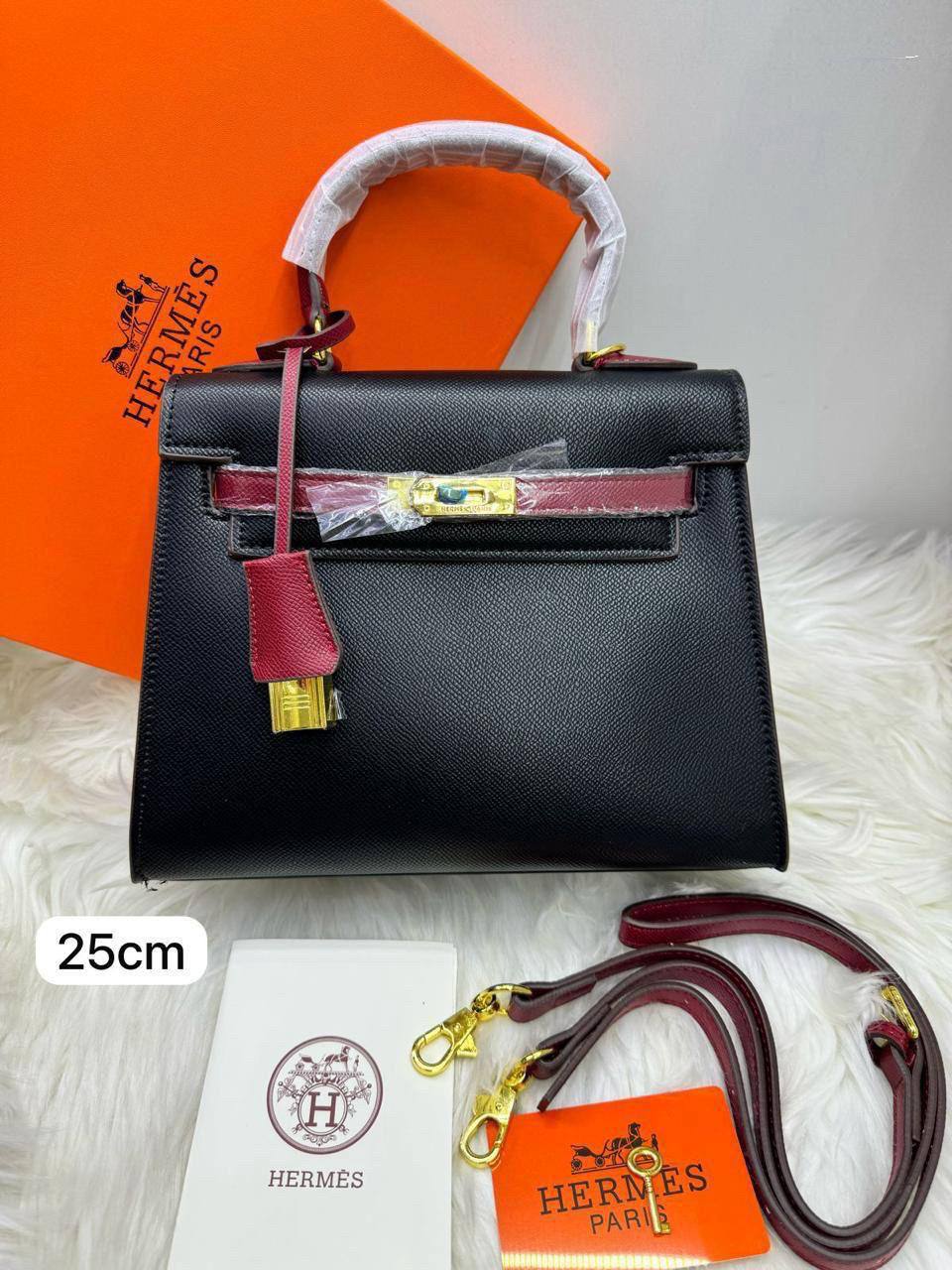 Hermes Kelly
First quality + box

Size : 25 * 20  cm
 with box 🎁

95 dhs🇦🇪🇦🇪

Zain115
♥️♥️♥️