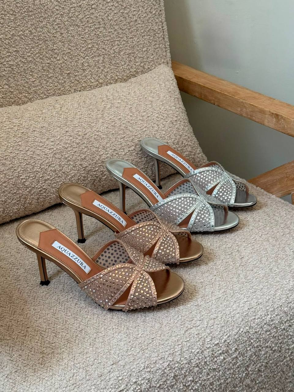 Aquazzura
Vip quality 
Size:36 to 41
450 dhs🇦🇪🇦🇪

Zain298
♥️♥️♥️