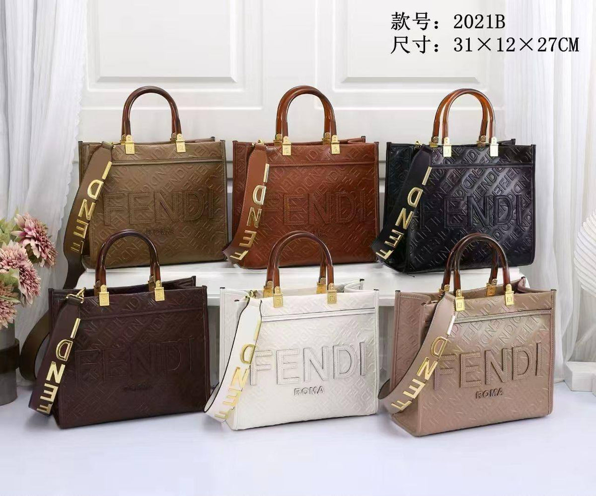 FENDI 
TOTE BAG 🆕 

GOOD QUALITY 💯
110 dhs🇦🇪🇦🇪

Zain28
♥️♥️♥️