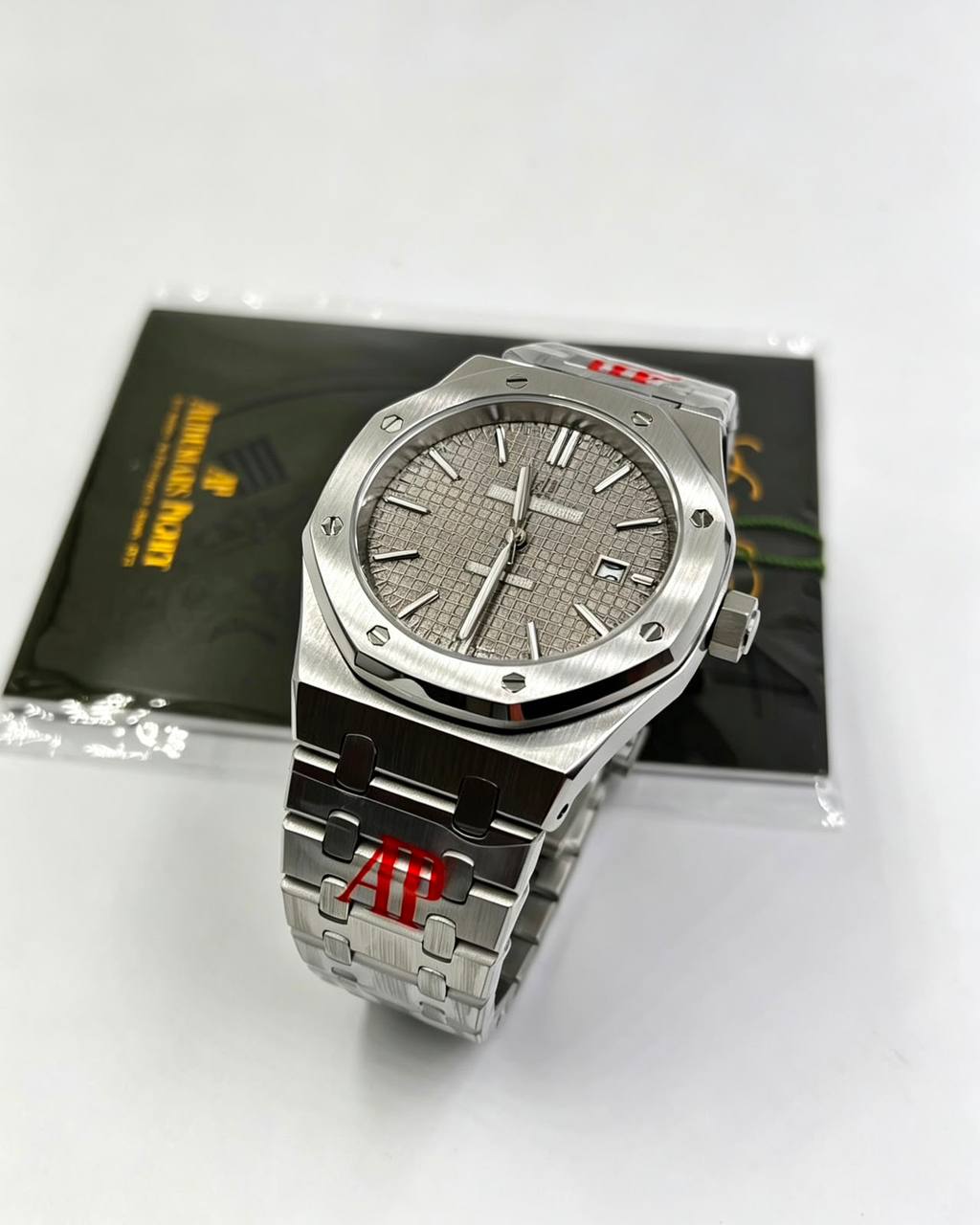 AP
Automatic  
250 dhs🇦🇪🇦🇪

Zain85
♥️♥️♥️