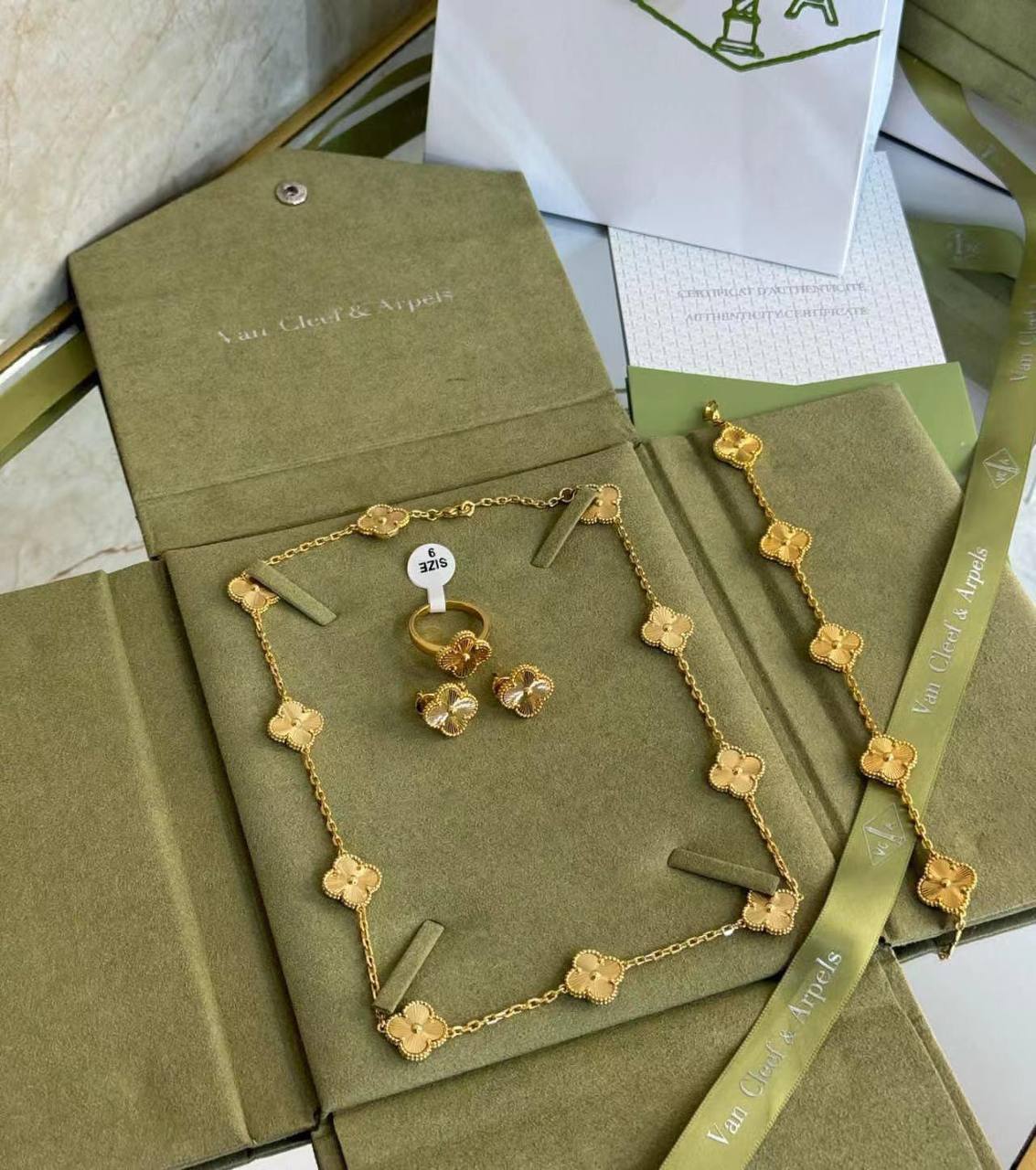 VCA SET
💫✨
NECKLACE BRACELET EARRINGS RING
260 DHS💓
RING SIZE 6-7-8-9 AVAILABLE

Zain89
♥️♥️♥️